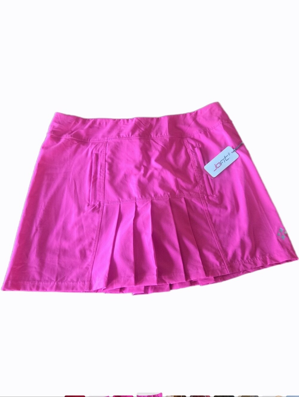 NWT! Jofit Dash II hot pink pleated pull on skort w/attached shorties. Large.
